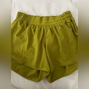 Lululemon hotty hot shorts!